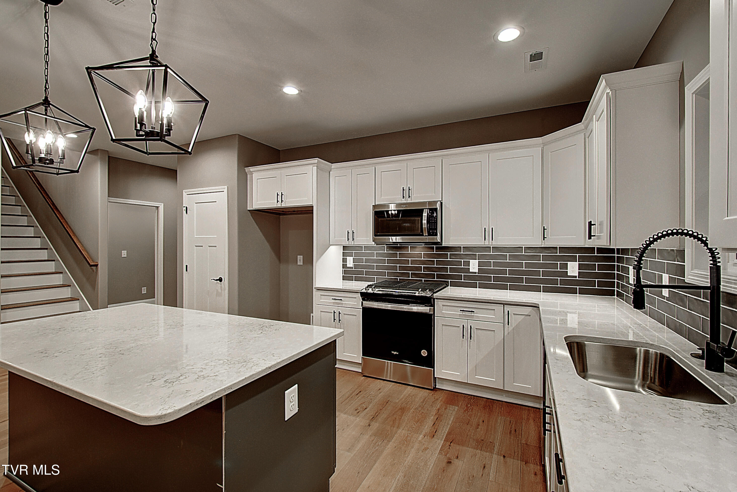 1018 Hawley Road Blountville, TN 37617 - Photo 14 of 46 23