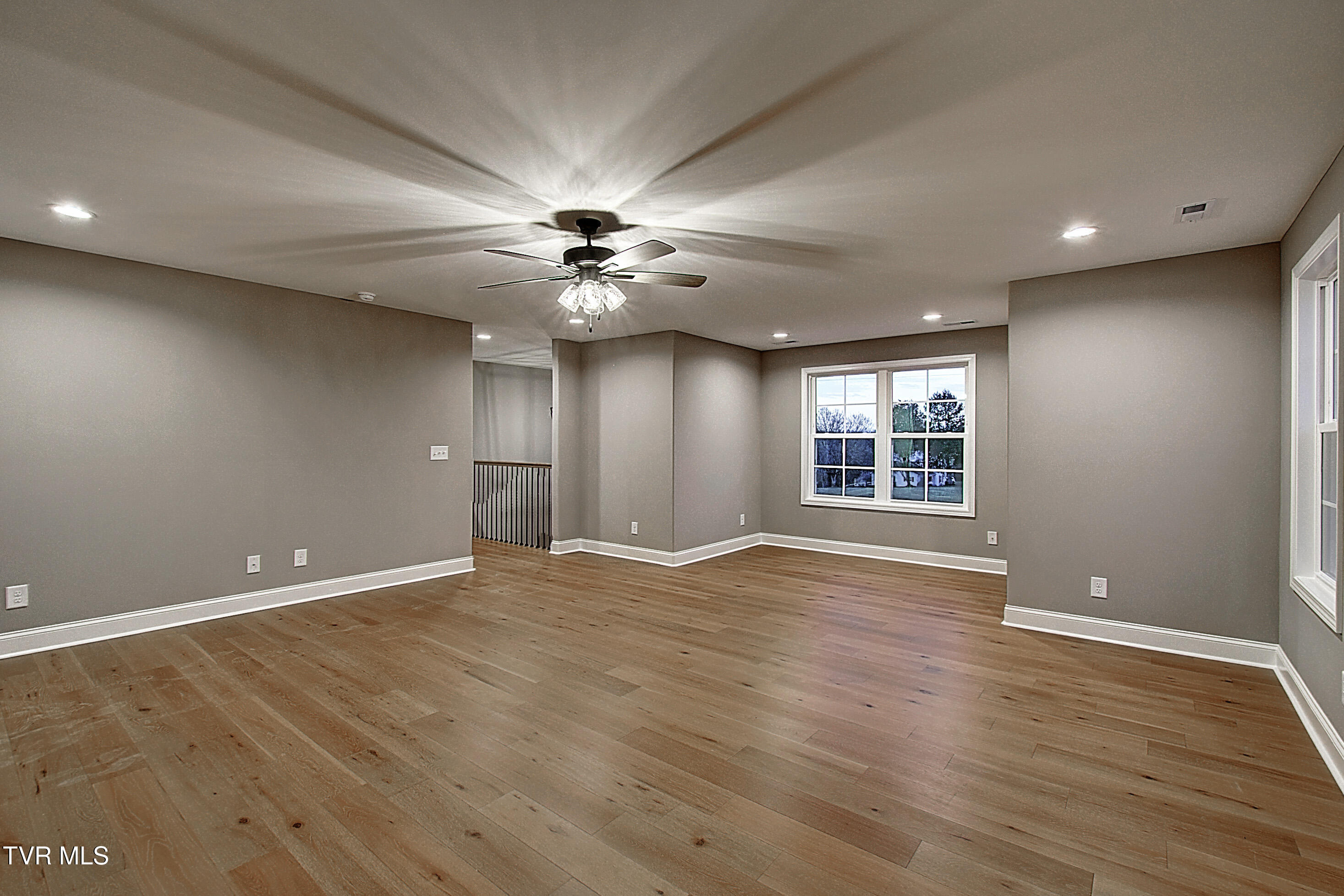 1018 Hawley Road Blountville, TN 37617 - Photo 35 of 46 44