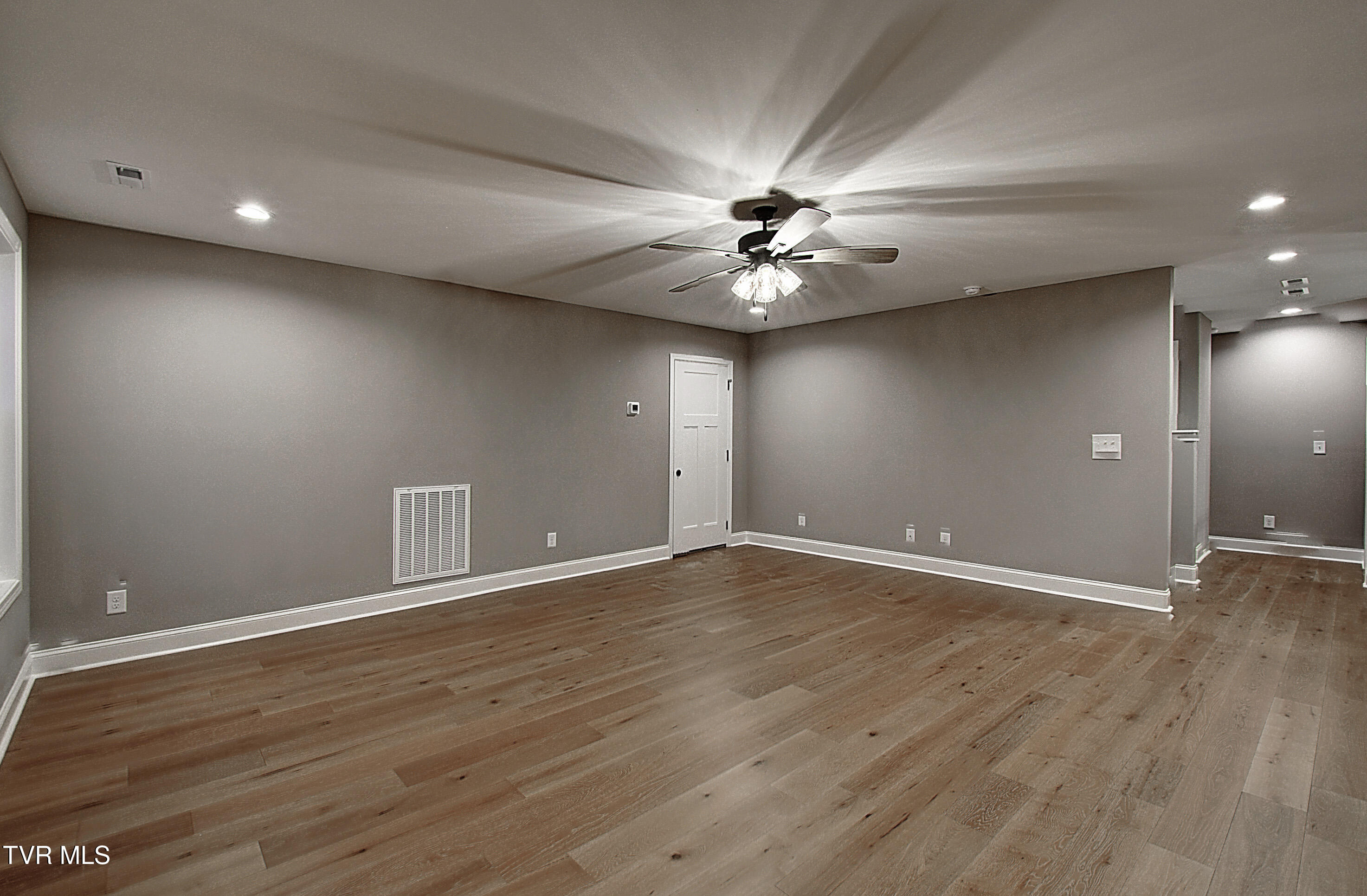 1018 Hawley Road Blountville, TN 37617 - Photo 37 of 46 46
