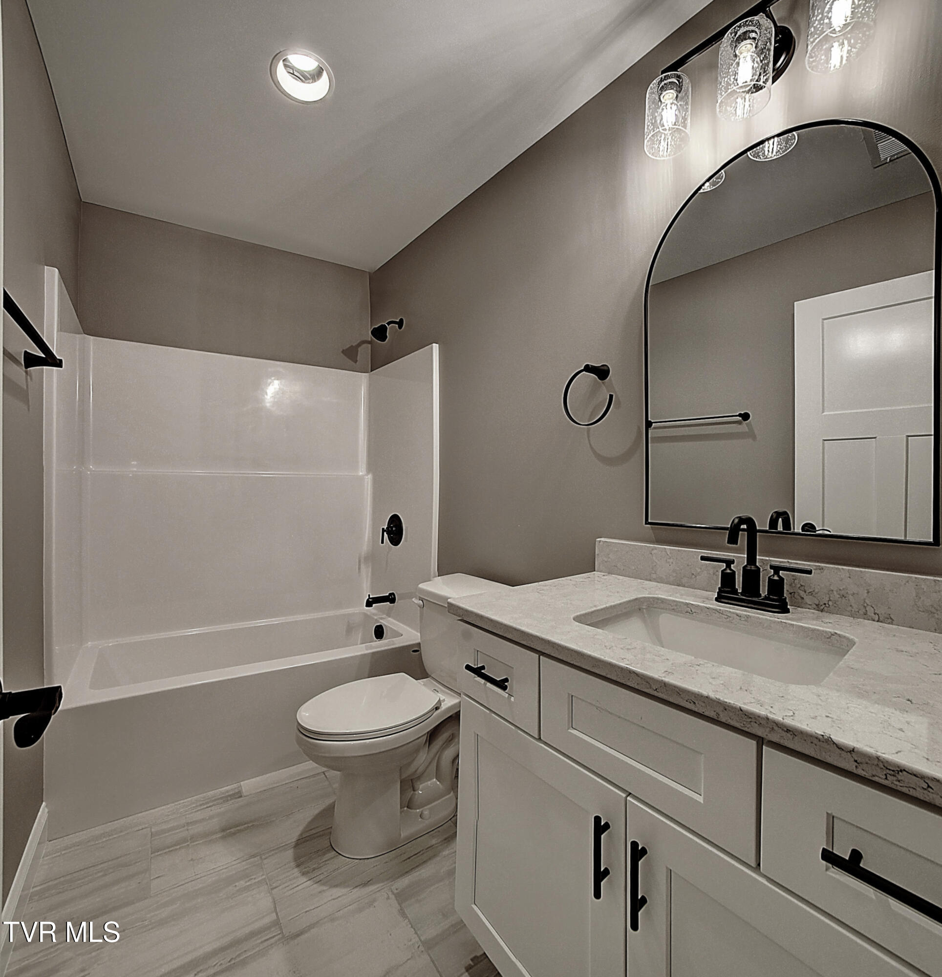 1018 Hawley Road Blountville, TN 37617 - Photo 41 of 46 52
