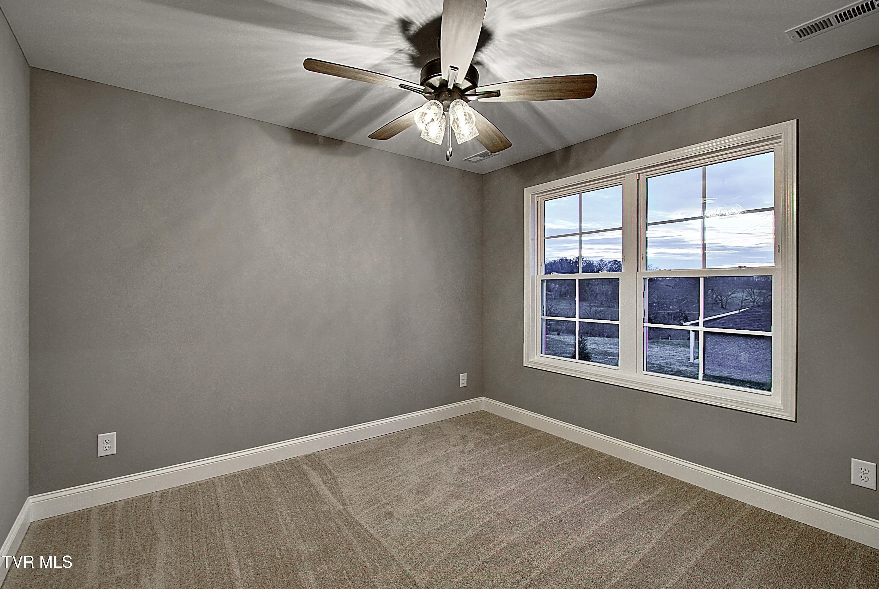 1018 Hawley Road Blountville, TN 37617 - Photo 42 of 46 50