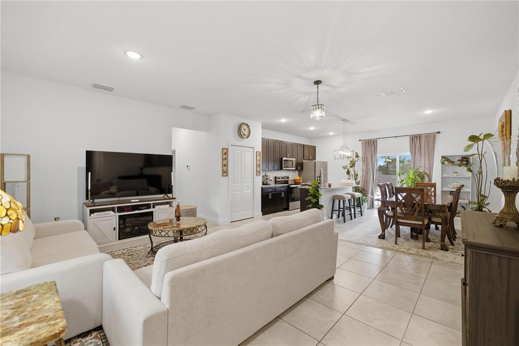 15943 Southwest 53rd Court Ocala, FL 34473 - Photo 6 of 24