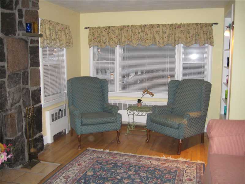 18 Chatham Road Cranston, RI 02920 - Photo 14 of 22 Exterior Front. Living room