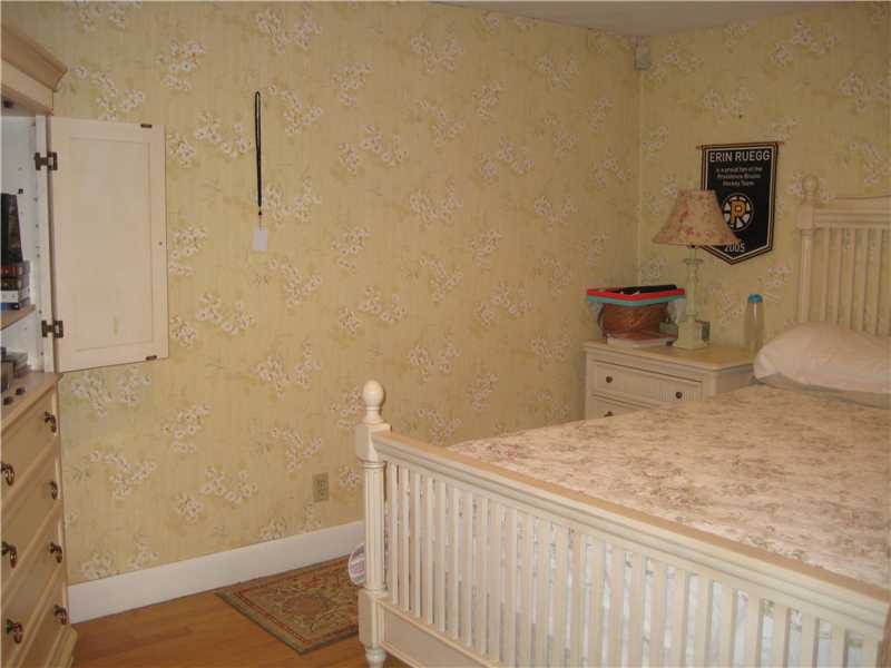 18 Chatham Road Cranston, RI 02920 - Photo 17 of 22 Exterior Front. Bedroom