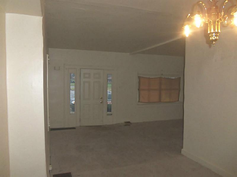 2516 North Rural Street Indianapolis, IN 46218 - Photo 4 of 12 Gallery Image 4