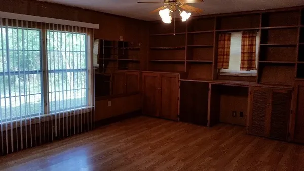 $2,000 | 1301 Foster Avenue, College Station, TX 77840
