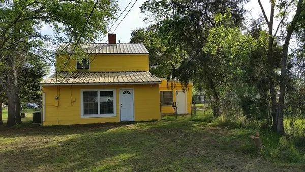 $2,000 | 1301 Foster Avenue, College Station, TX 77840