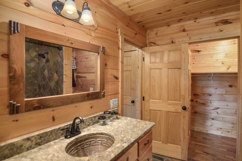 609 Whispering Lake Drive Blue Ridge, GA 30513 - Photo 24 of 60