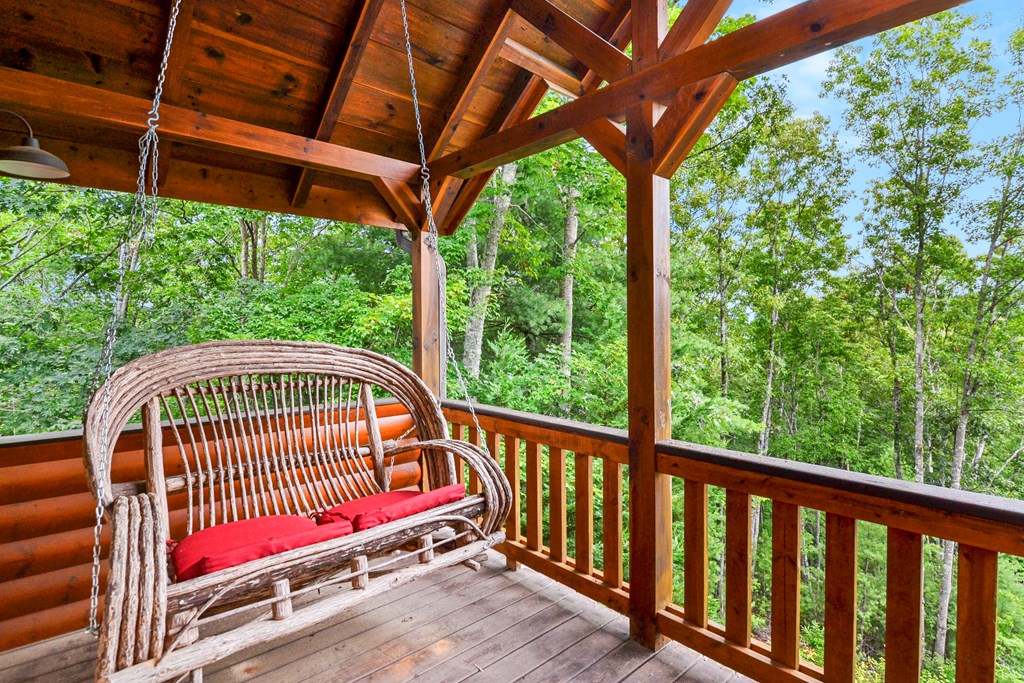 609 Whispering Lake Drive Blue Ridge, GA 30513 - Photo 10 of 60