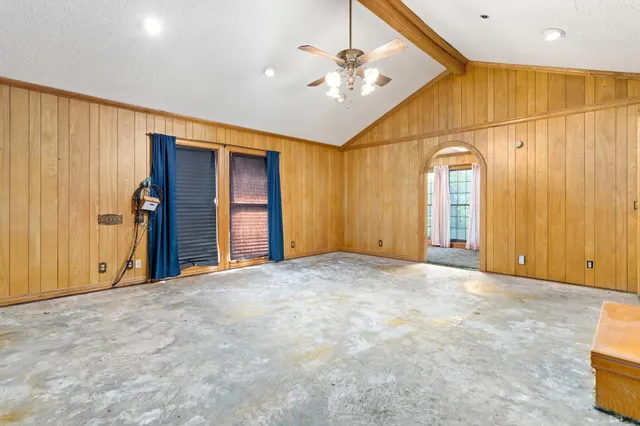 $180,000 | 8265 Maple Street, Orange, TX 77632