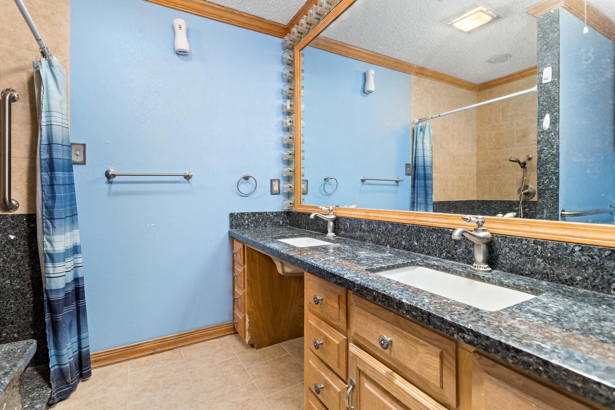 8265 Maple Street Orange, TX 77632 - Photo 27 of 35