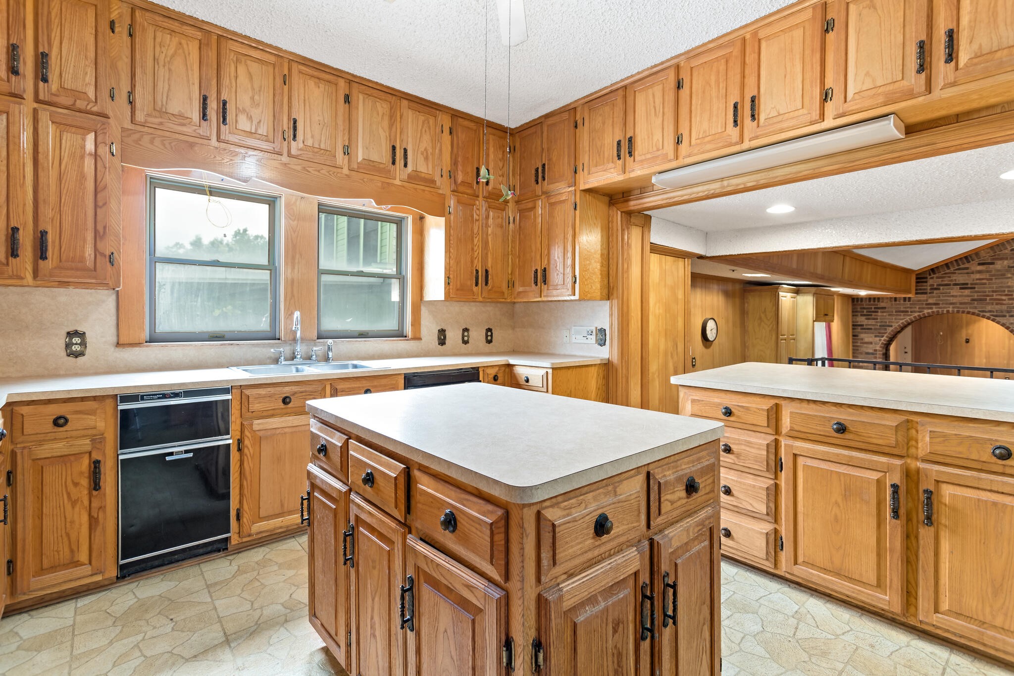 8265 Maple Street Orange, TX 77632 - Photo 9 of 35