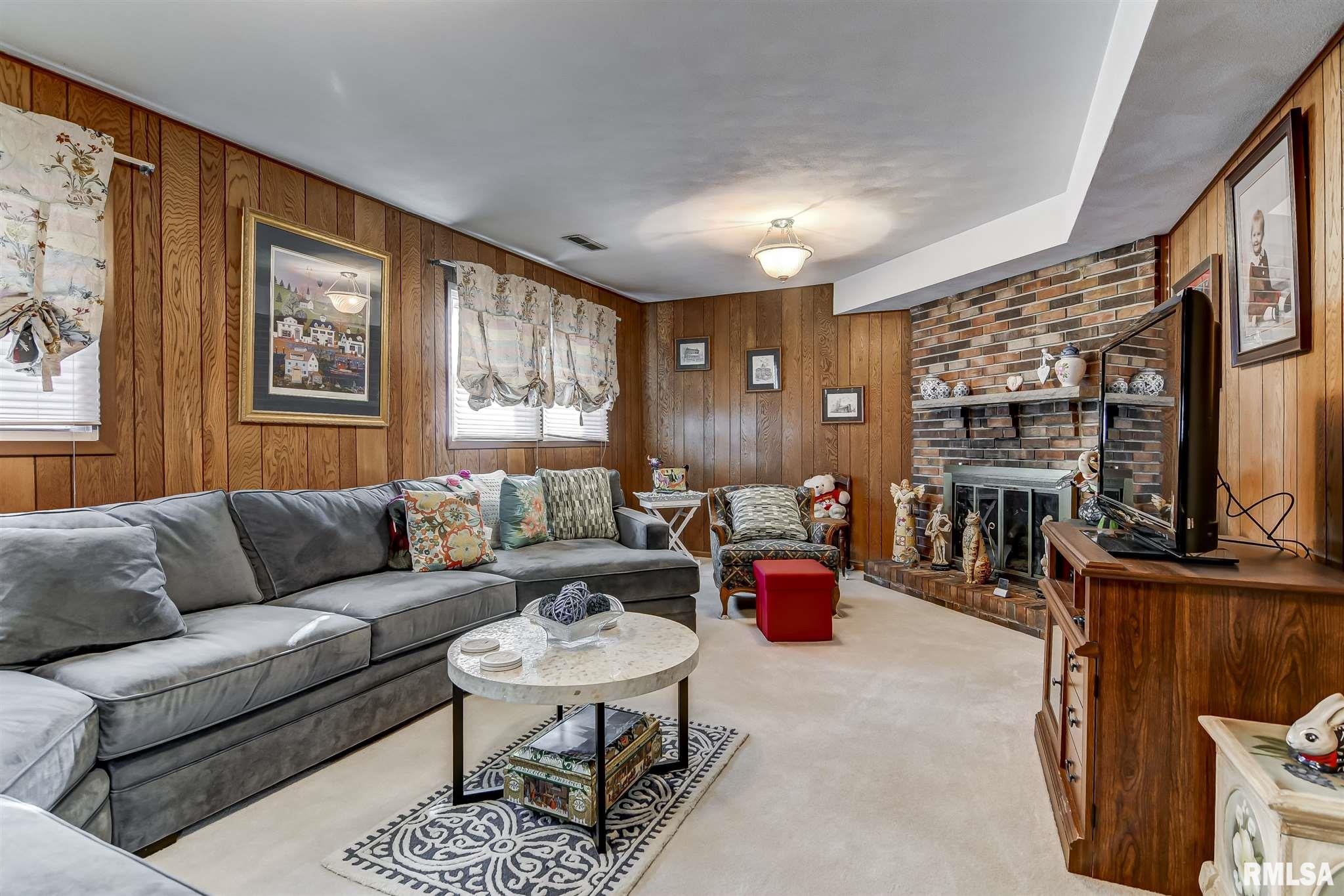 4109 Hazelcrest Road Springfield, IL 62703 - Photo 16 of 27