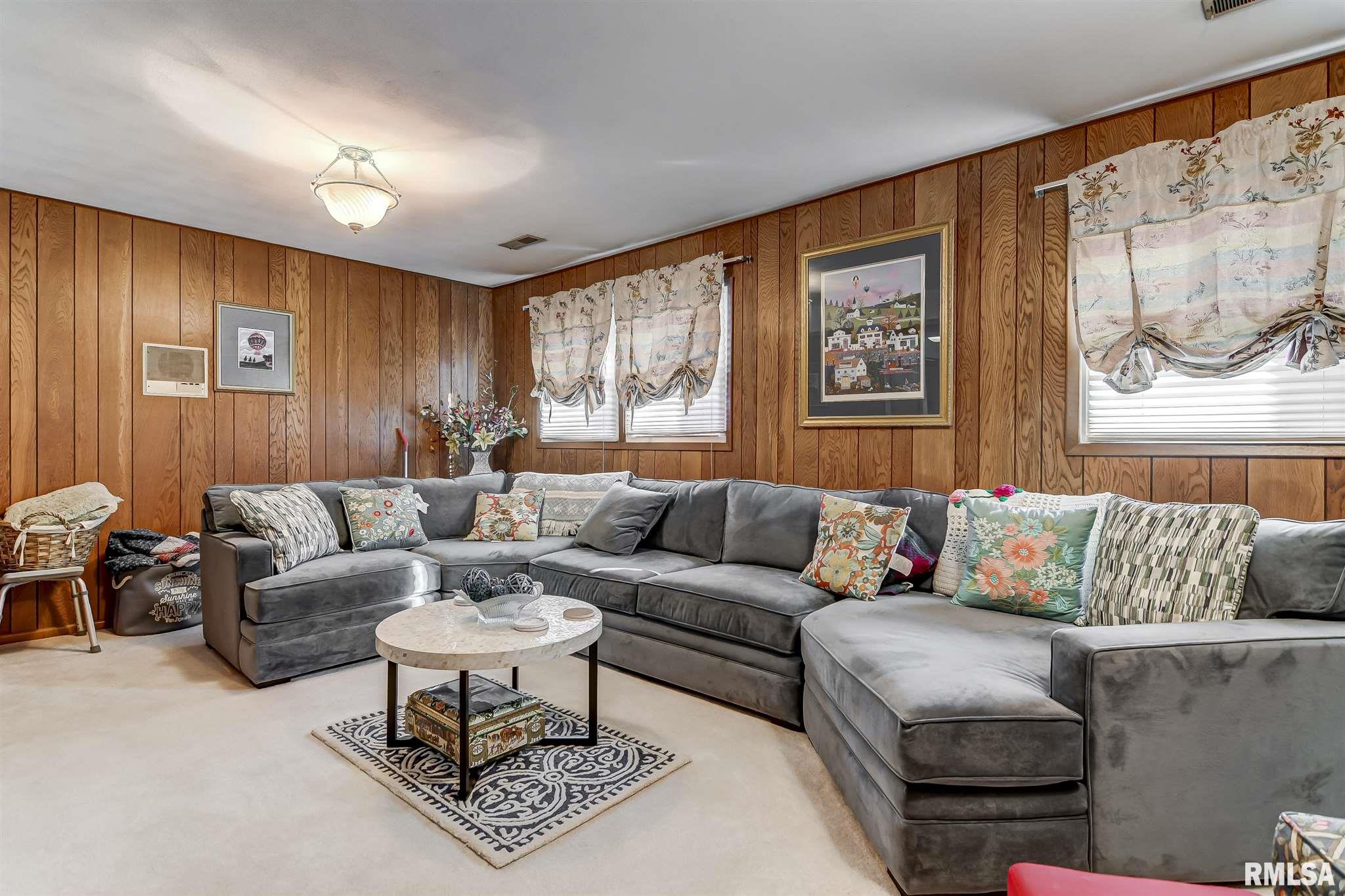 4109 Hazelcrest Road Springfield, IL 62703 - Photo 17 of 27