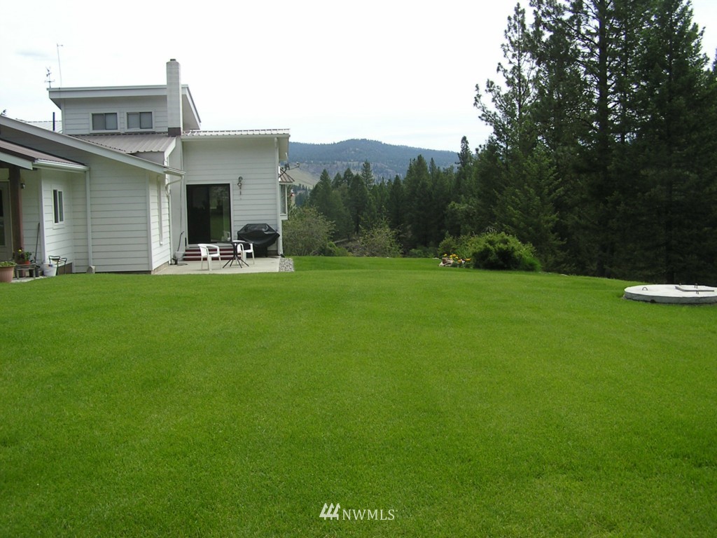 1350 Aeneas Valley Road Tonasket, WA 98855 - Photo 4 of 24 Gallery Image 4