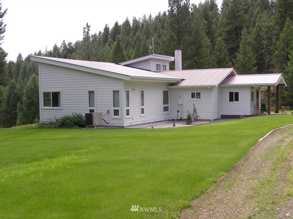 1350 Aeneas Valley Road Tonasket, WA 98855 - Photo 6 of 24 Gallery Image 6