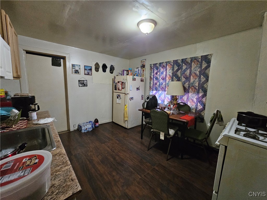 659 Bleecker Street Utica, NY 13501 - Photo 23 of 30