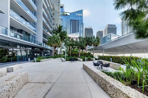 $659,999 | 68 Southeast 6th Street, Unit 3506, Miami, FL 33131