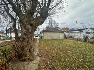 4415 North 36th Street Milwaukee, WI 53209 - Photo 11 of 13 4415 back 2