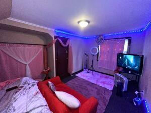 4415 North 36th Street Milwaukee, WI 53209 - Photo 6 of 13 4415 bedroom