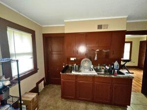 4415 North 36th Street Milwaukee, WI 53209 - Photo 7 of 13 4415 kitchen 2