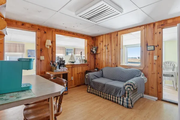 $595,000 | 56 Nudd Avenue, Hampton, NH 03842