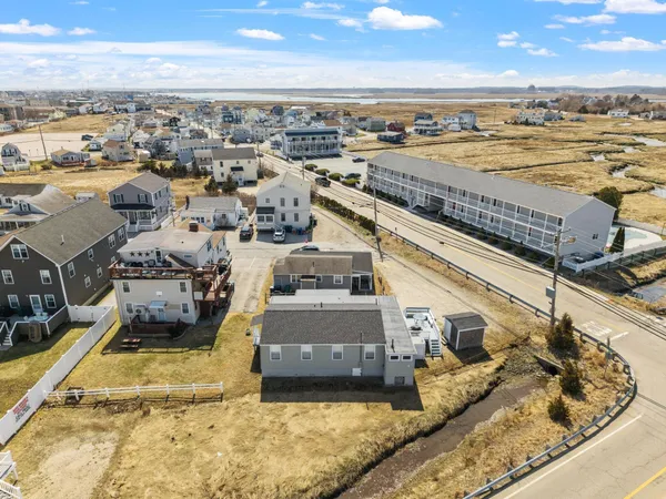 $595,000 | 56 Nudd Avenue, Hampton, NH 03842