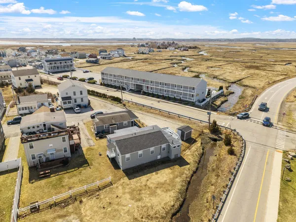 $595,000 | 56 Nudd Avenue, Hampton, NH 03842