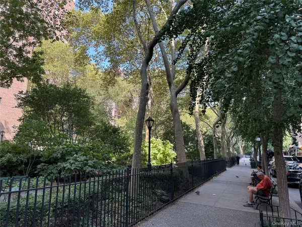 $2,700 | 5 Tudor City Place, Unit 207 | Murray Hill