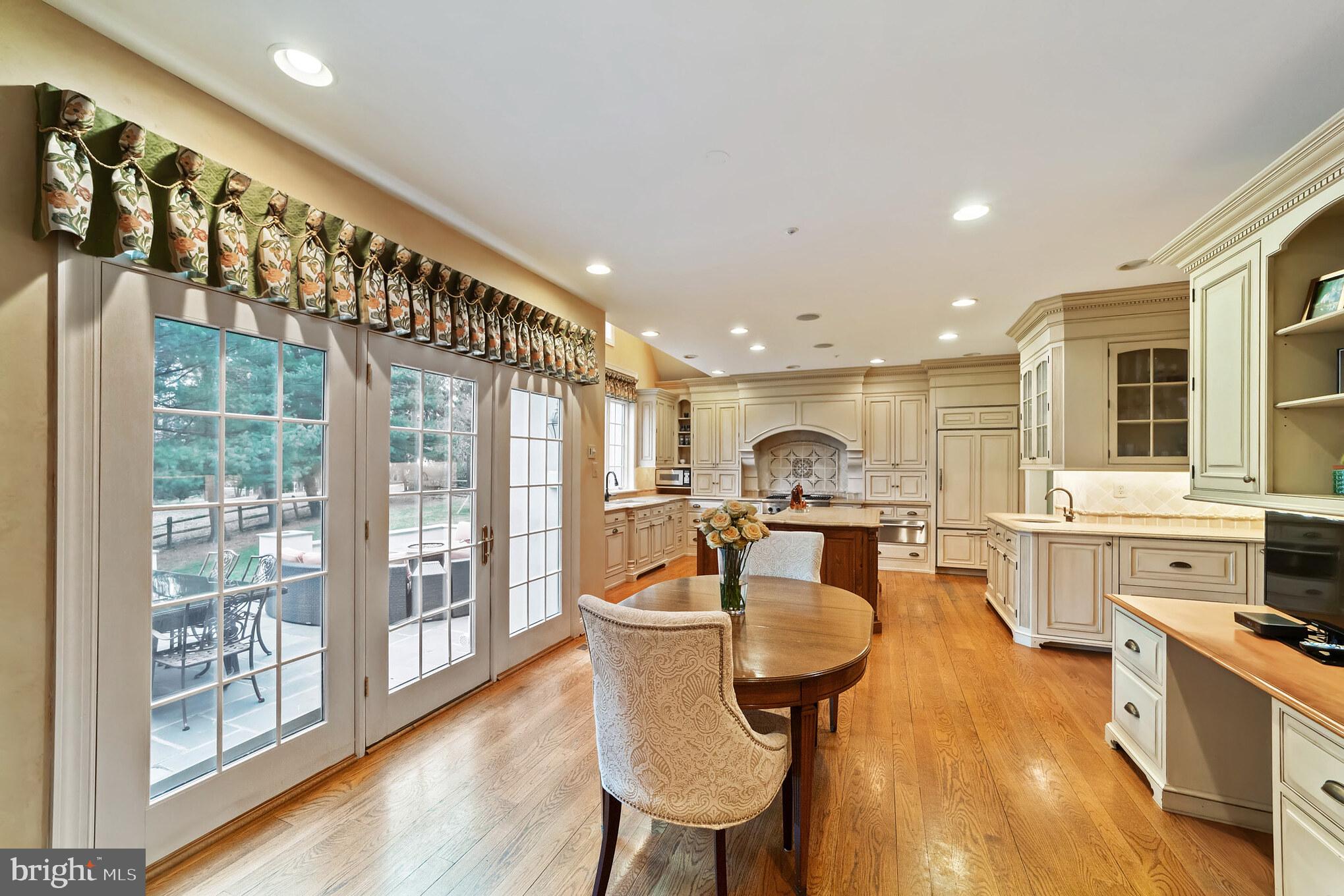 3408 B Goshen Road Newtown Square, PA 19073 - Photo 13 of 44 Window Wall Breakfast Area