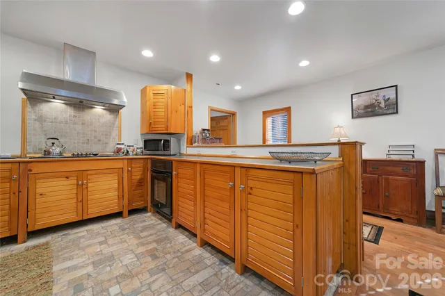 $450,000 | 370 Moons Rest Lane, Brevard, NC 28712