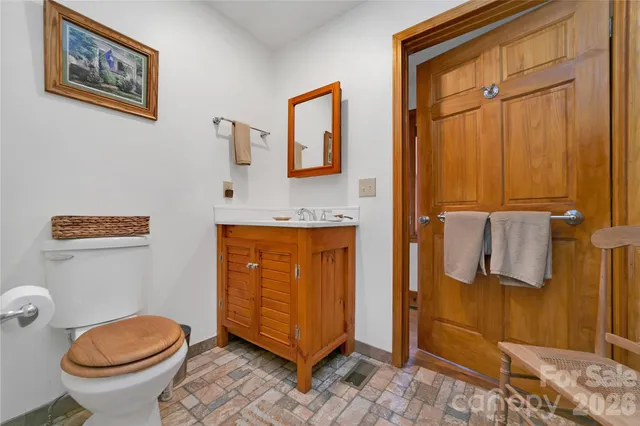 $450,000 | 370 Moons Rest Lane, Brevard, NC 28712