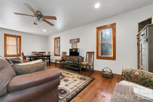 $450,000 | 370 Moons Rest Lane, Brevard, NC 28712