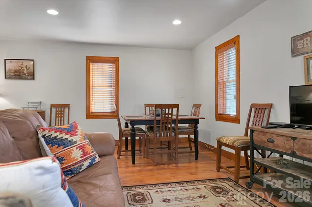 $450,000 | 370 Moons Rest Lane, Brevard, NC 28712