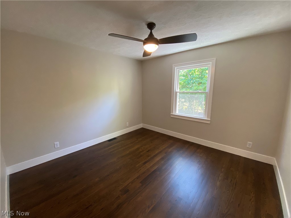177 Paradise Road Painesville, OH 44077 - Photo 13 of 38 Bedroom 3 with hardwoods