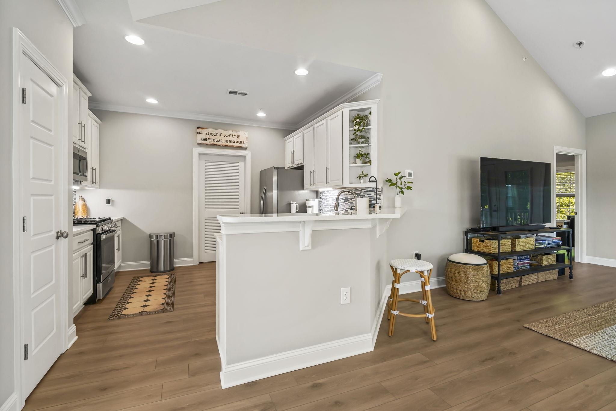 908 Jackline Place, Unit 203 Murrells Inlet, SC 29576 - Photo 8 of 33