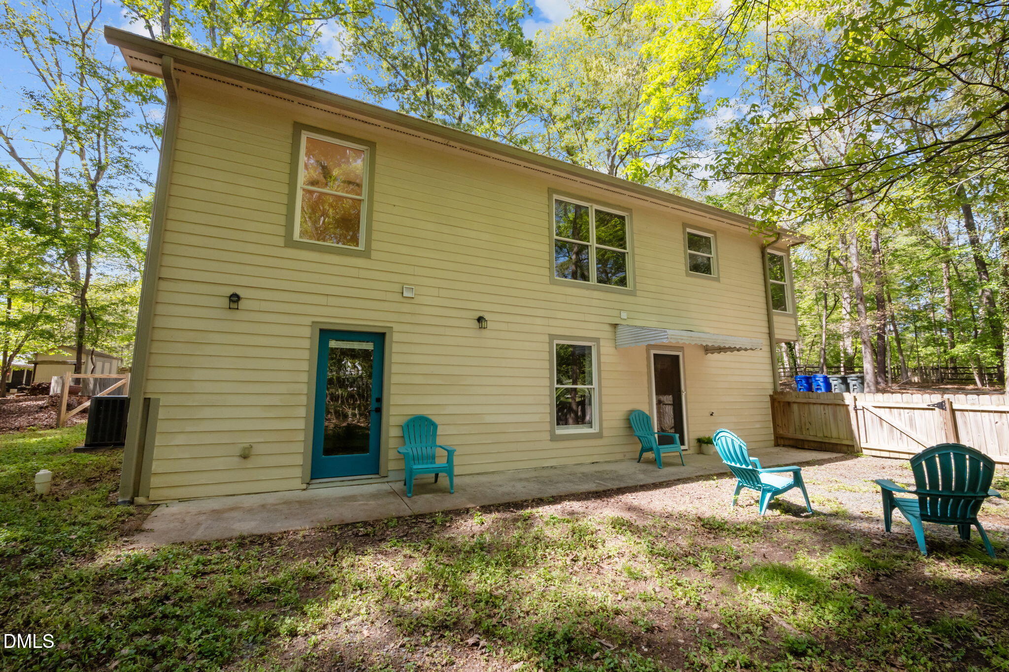 201 Simpson Street, Unit B Carrboro, NC 27510 - Photo 40 of 56 a backyard of a house with seating space