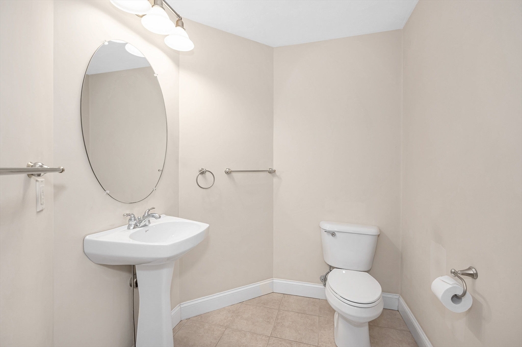 2 Prestwick Trail, Unit 2 Nashua, NH 03062 - Photo 23 of 41