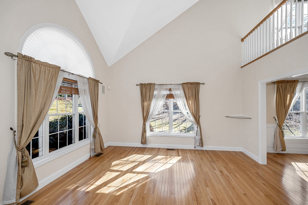 2 Prestwick Trail, Unit 2 Nashua, NH 03062 - Photo 3 of 41