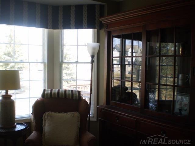 1923 Dunham Drive, Unit 90 Rochester, MI 48306 - Photo 6 of 27 Great Room 3