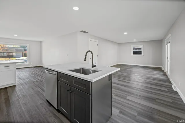 $299,900 | 904 North Southland Drive, Lafayette, IN 47909