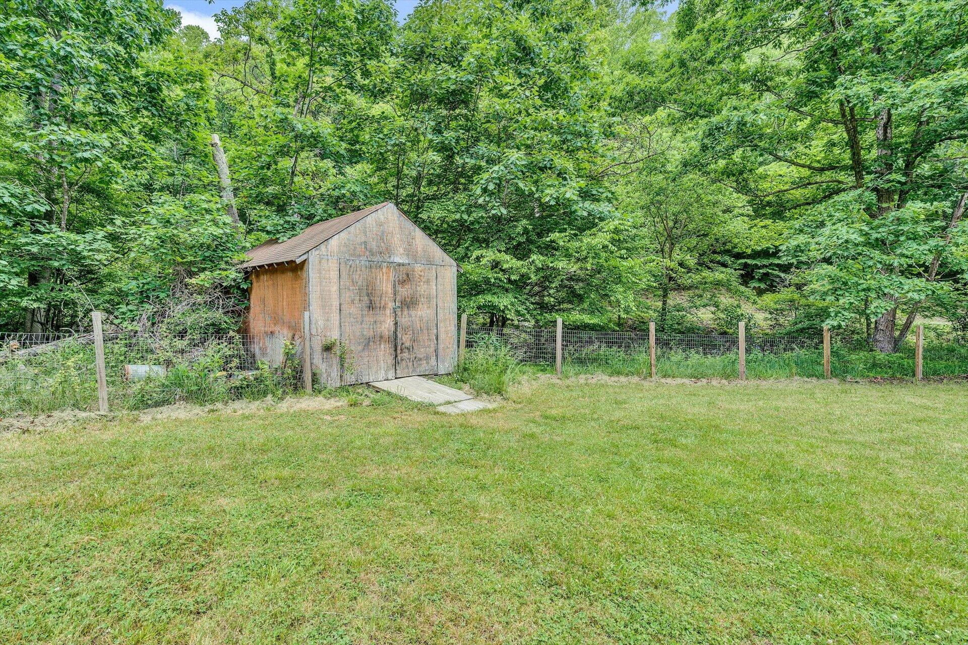 103 Summitt Ridge Drive Blue Ridge, VA 24064 - Photo 29 of 36 2F2CE2BA-FC00-493F-B492-B357D0165C5B