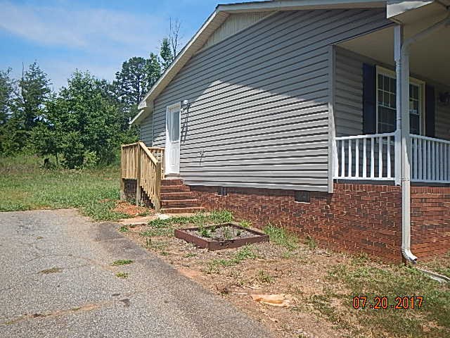 161 Ridings Drive Inman, SC 29349 - Photo 2 of 10