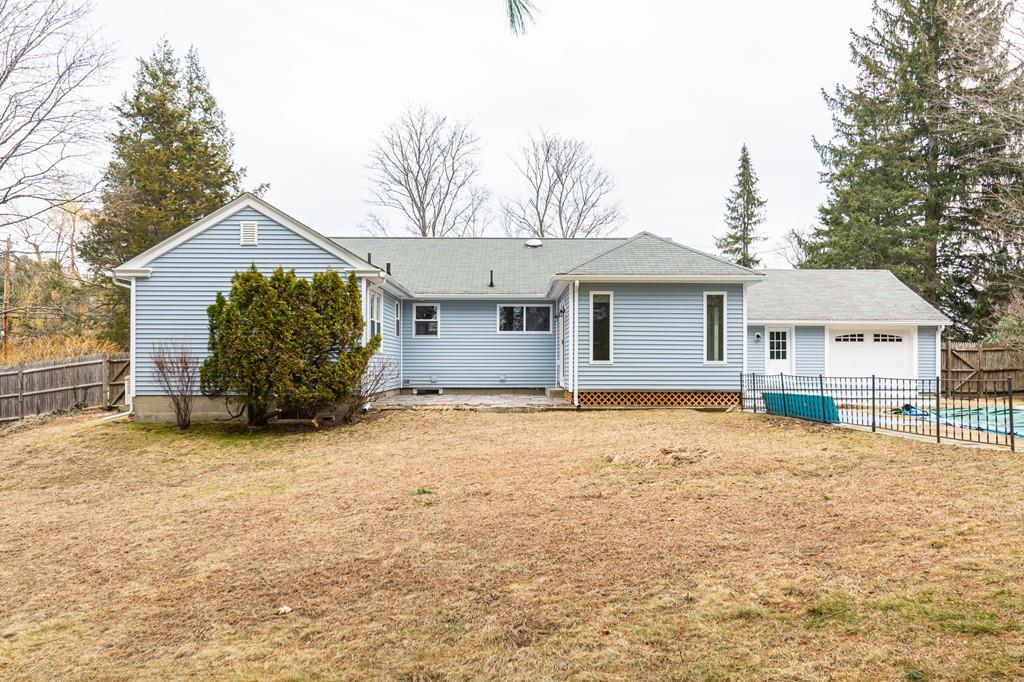 134 Lovejoy Road Andover, MA 01810 - Photo 33 of 39 Gallery Image 33