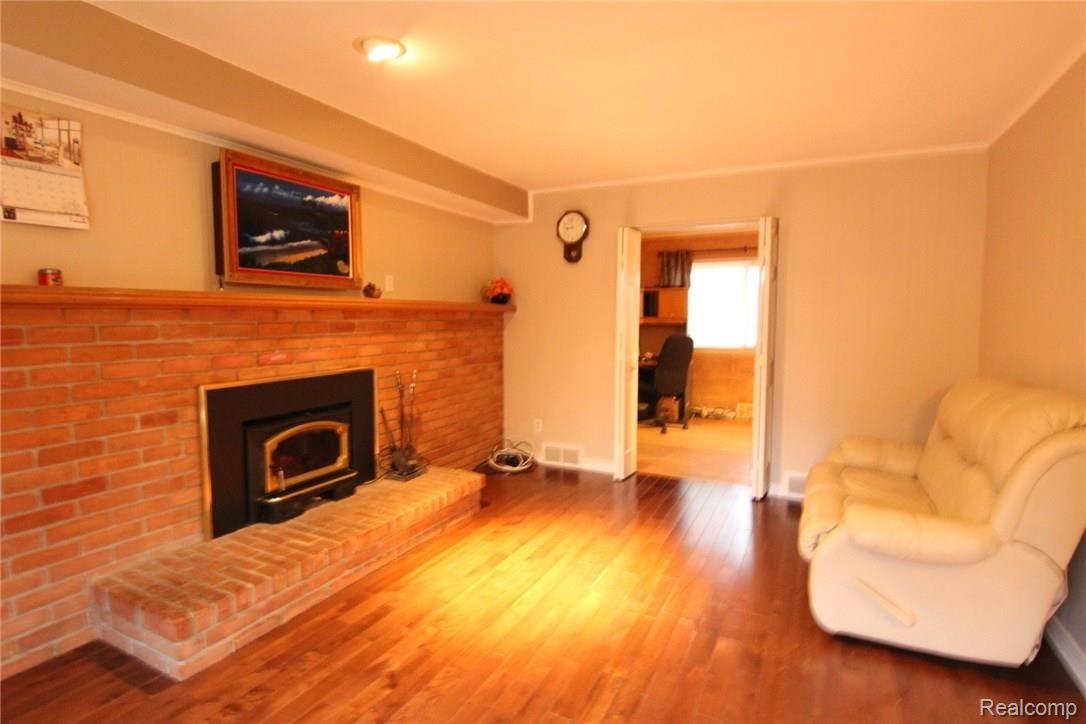 672 Old Perch Road Rochester, MI 48309 - Photo 22 of 52 IMG_7065.jpg