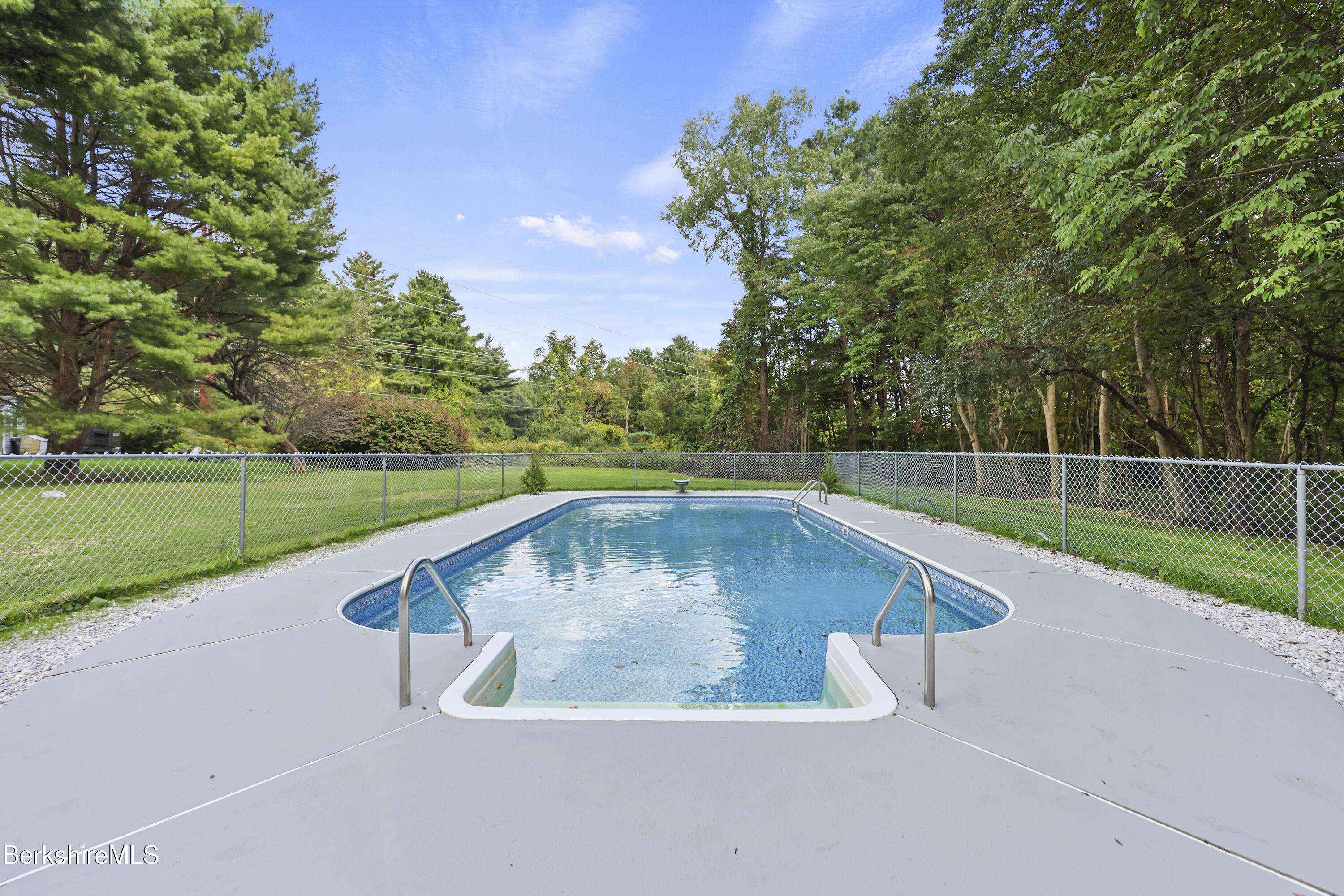 306 Partridge Road Pittsfield, MA 01201 - Photo 6 of 55 Pool