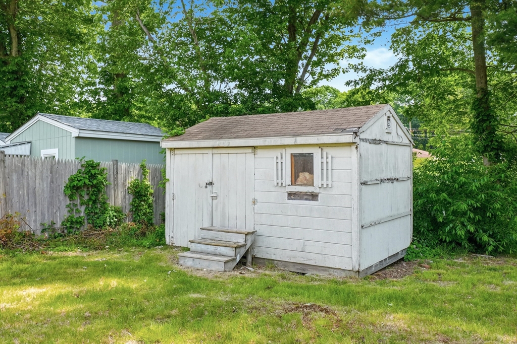 69 Elsie Road Brockton, MA 02302 - Photo 21 of 26