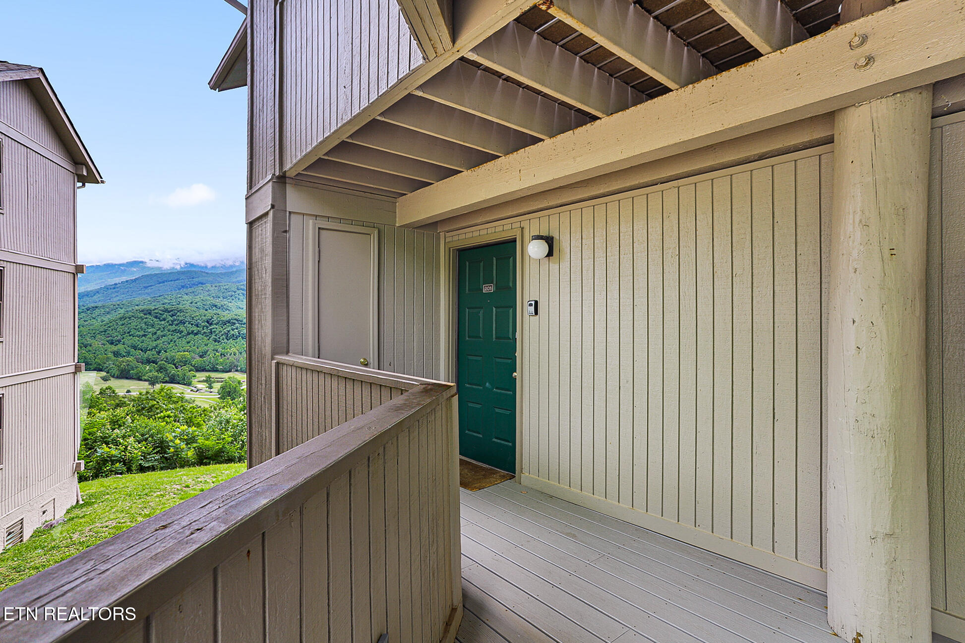 3710 Weber Road, Unit 201B Gatlinburg, TN 37738 - Photo 3 of 52 3710 Weber Rd 201B-154