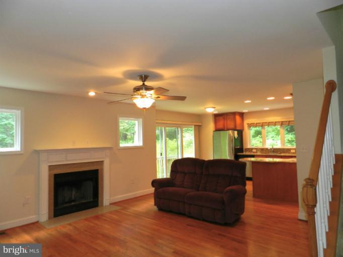 175 Easy Hollow Road Front Royal, VA 22630 - Photo 3 of 24 Living Room