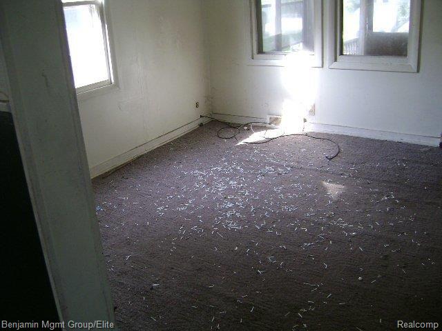 3283 Emmons Avenue Rochester, MI 48307 - Photo 7 of 7 living room